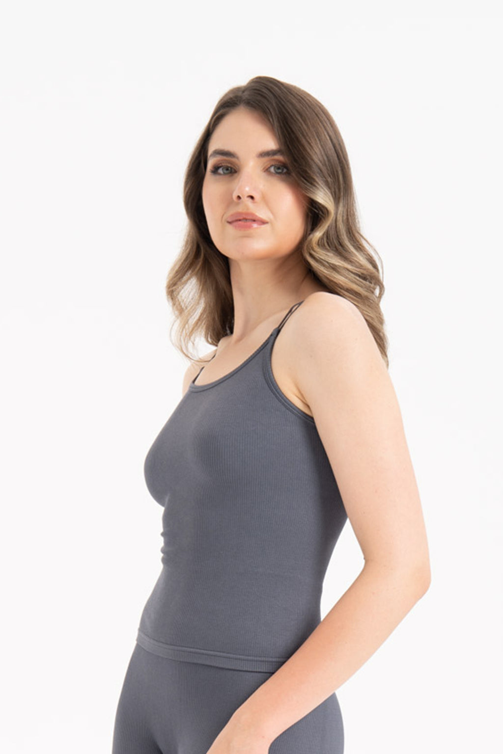 Kadın Dikişsiz Örme Fitilli Kolsuz İp Askılı Bluz 9012