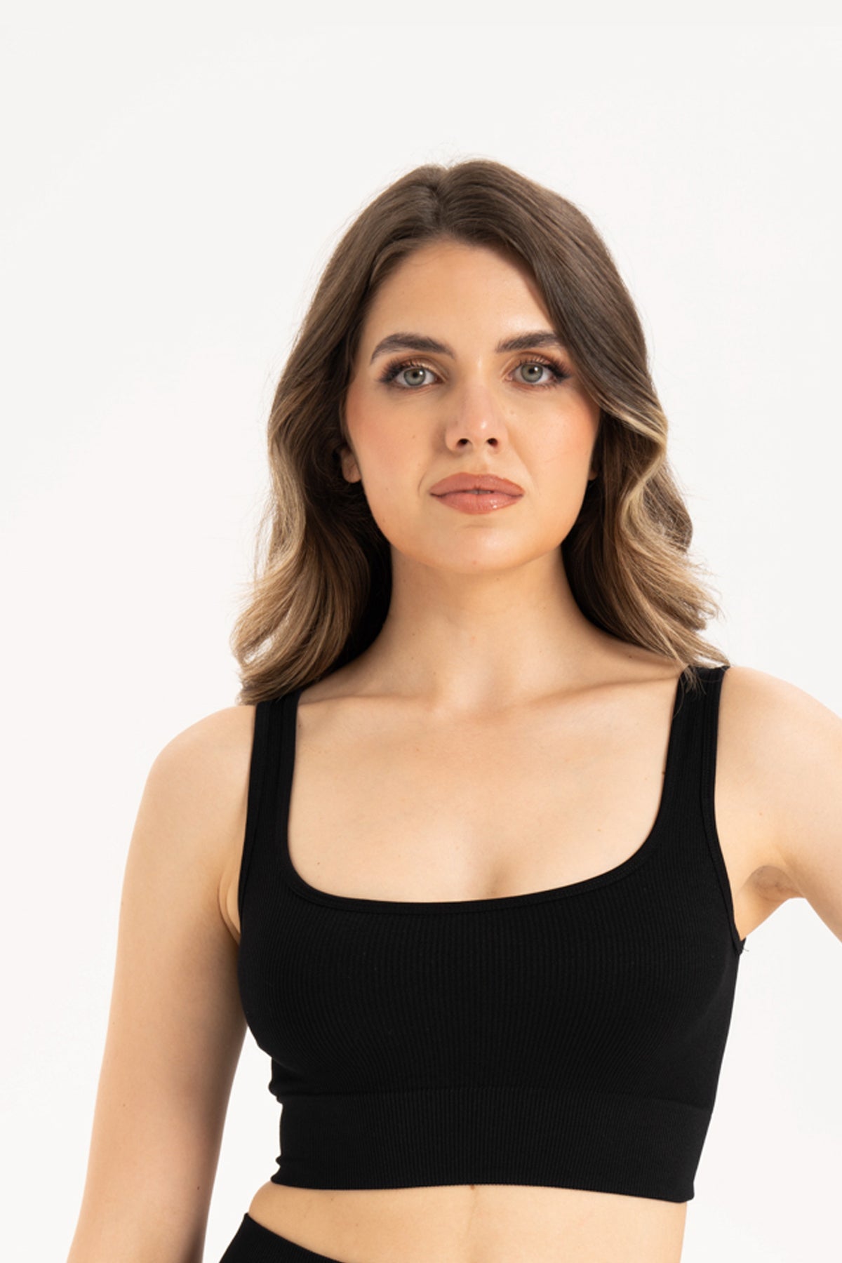 Kalın Askılı Fitilli Dikişsiz Örme Spor Büstiyer 9002