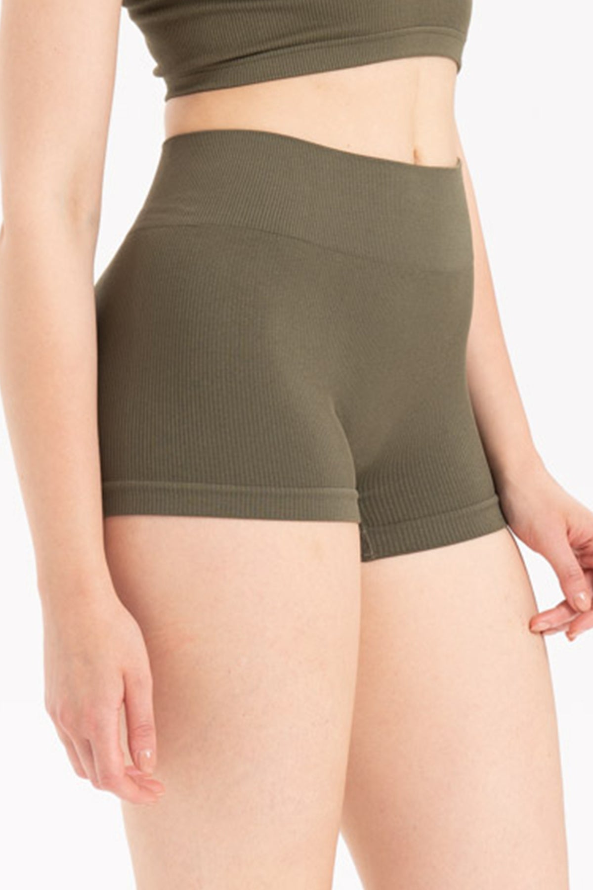 Dikişsiz Fitilli Kısa Şort 9004