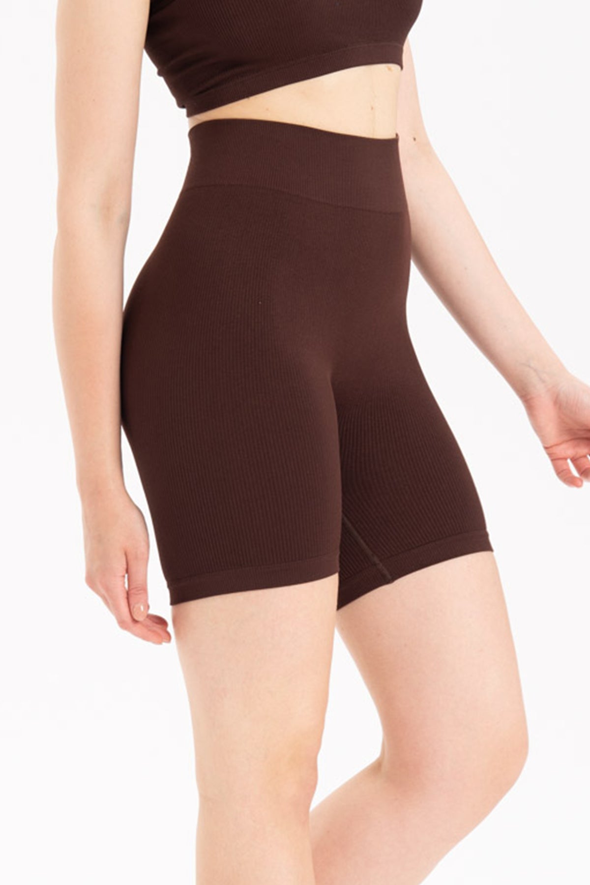 Kadın Dikişsiz Örme Fitilli Orta Boy Biker Şort 9005