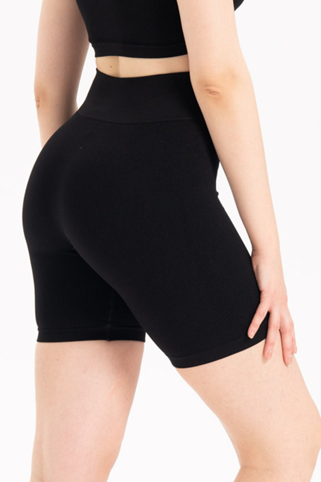 Kadın Dikişsiz Örme Fitilli Orta Boy Biker Şort 9005