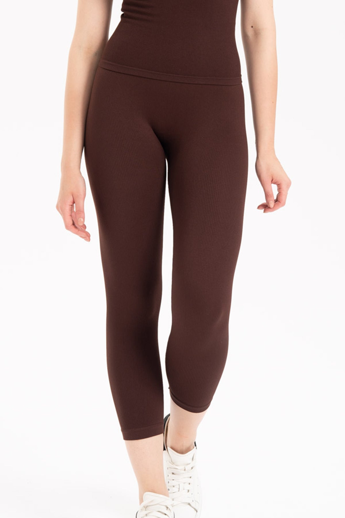 Kadın Dikişsiz Örme Fitilli Kapri Kısa Tayt 9006