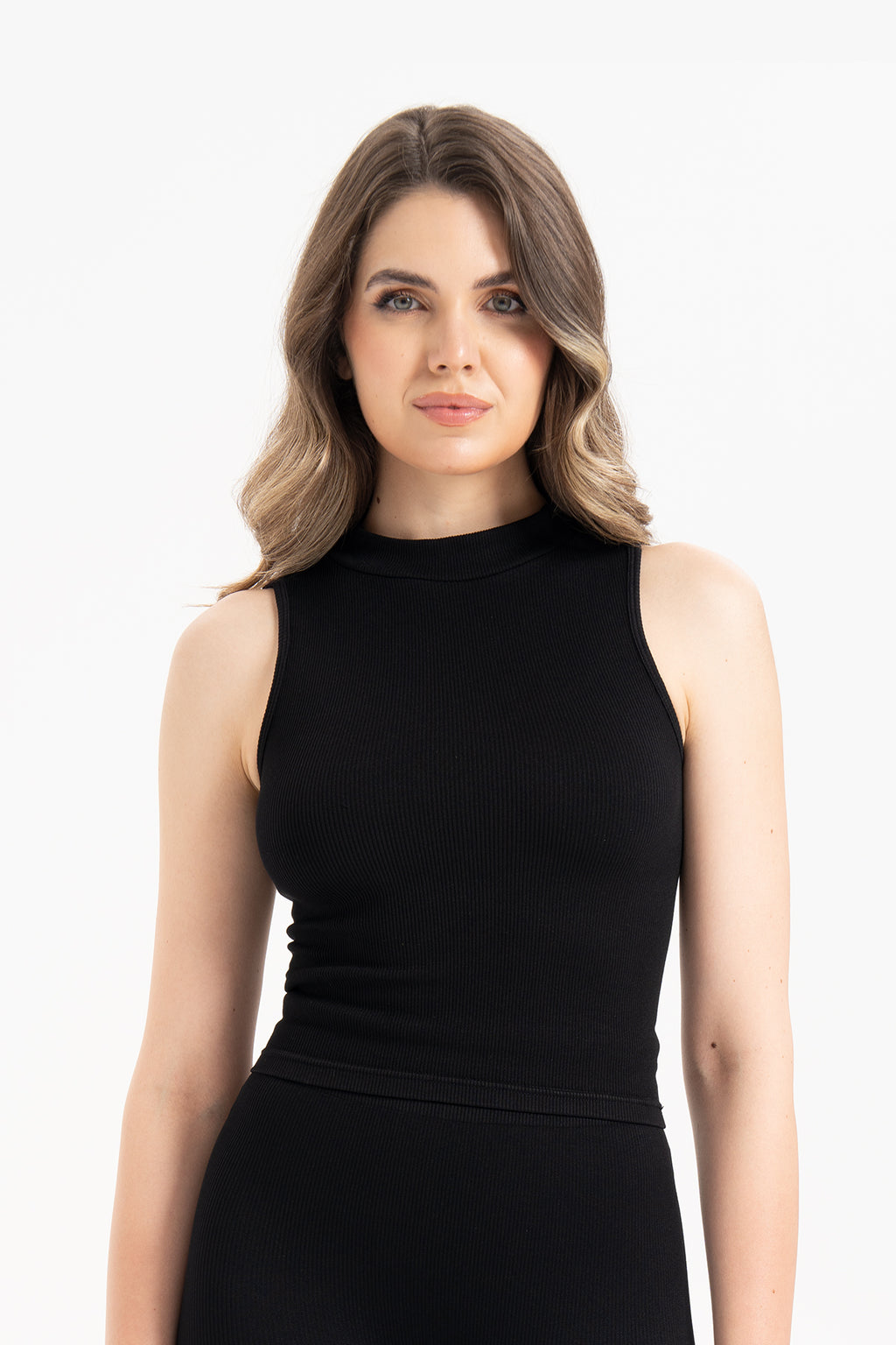 Kadın Dikişsiz Örme Fitilli Kolsuz Boğazlı Bluz 9007