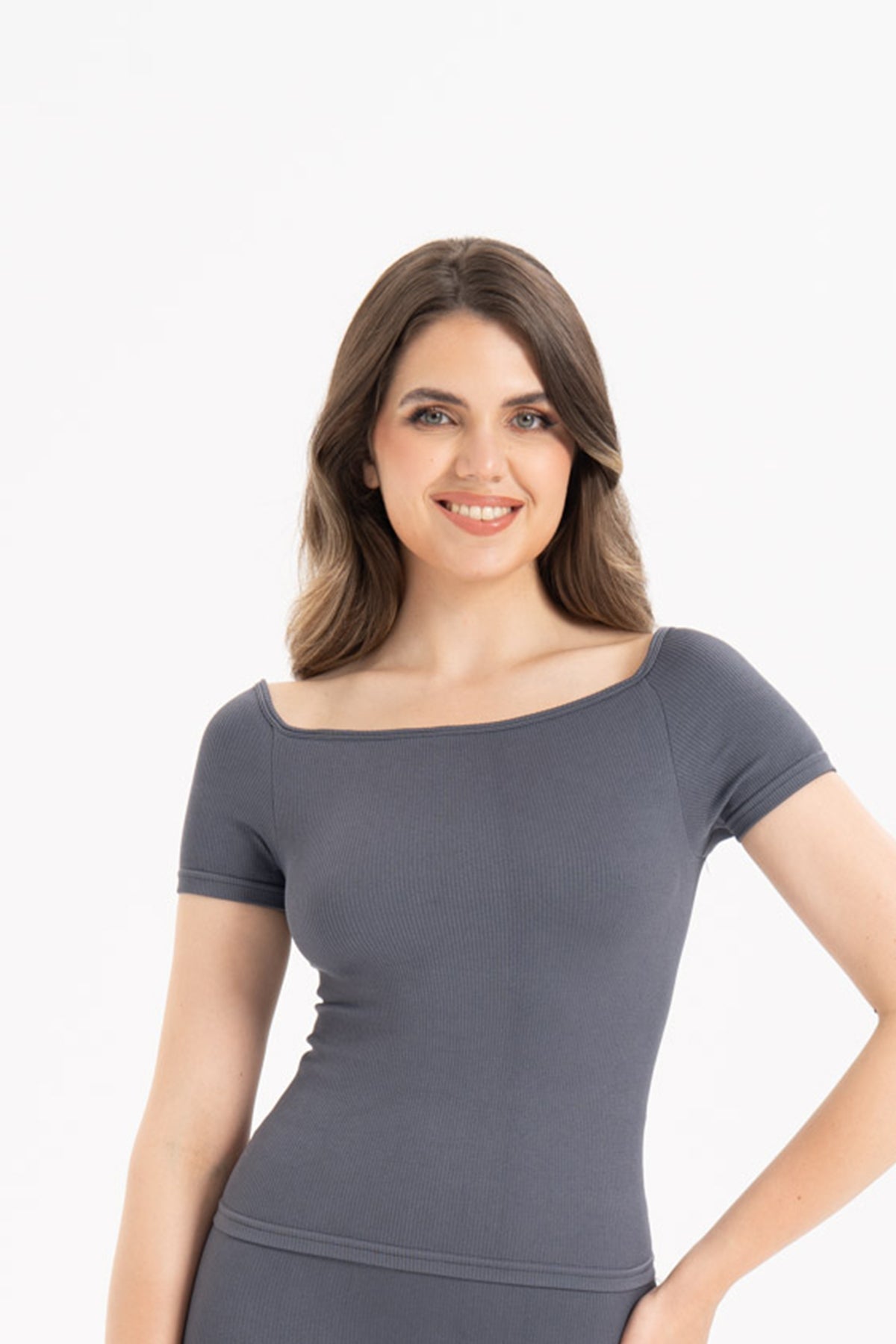 Kadın Dikişsiz Örme Fitilli Kısa Kollu Bluz 9009