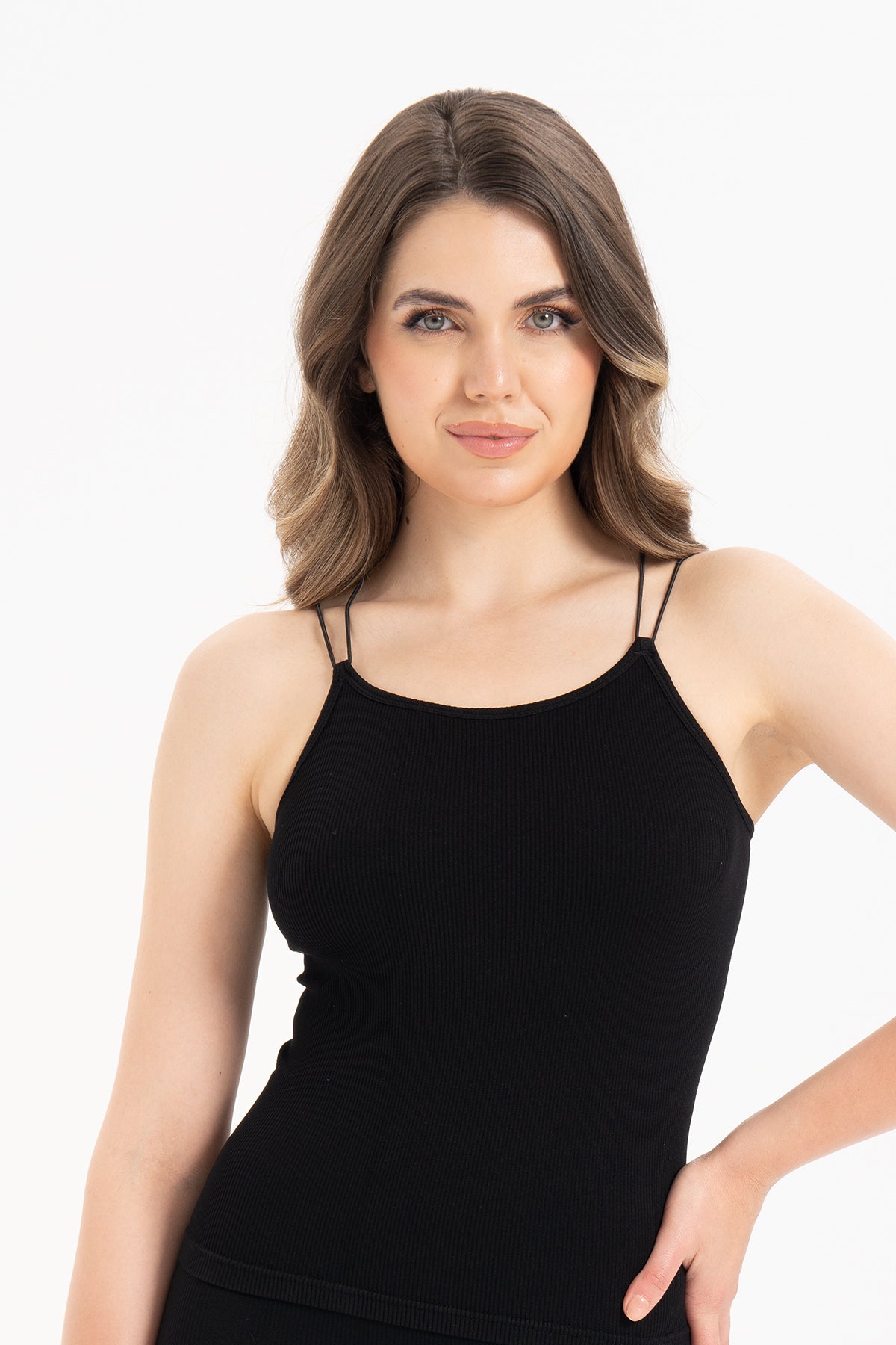 Kadın Dikişsiz Örme Fitilli Kolsuz İp Askılı Bluz 9012